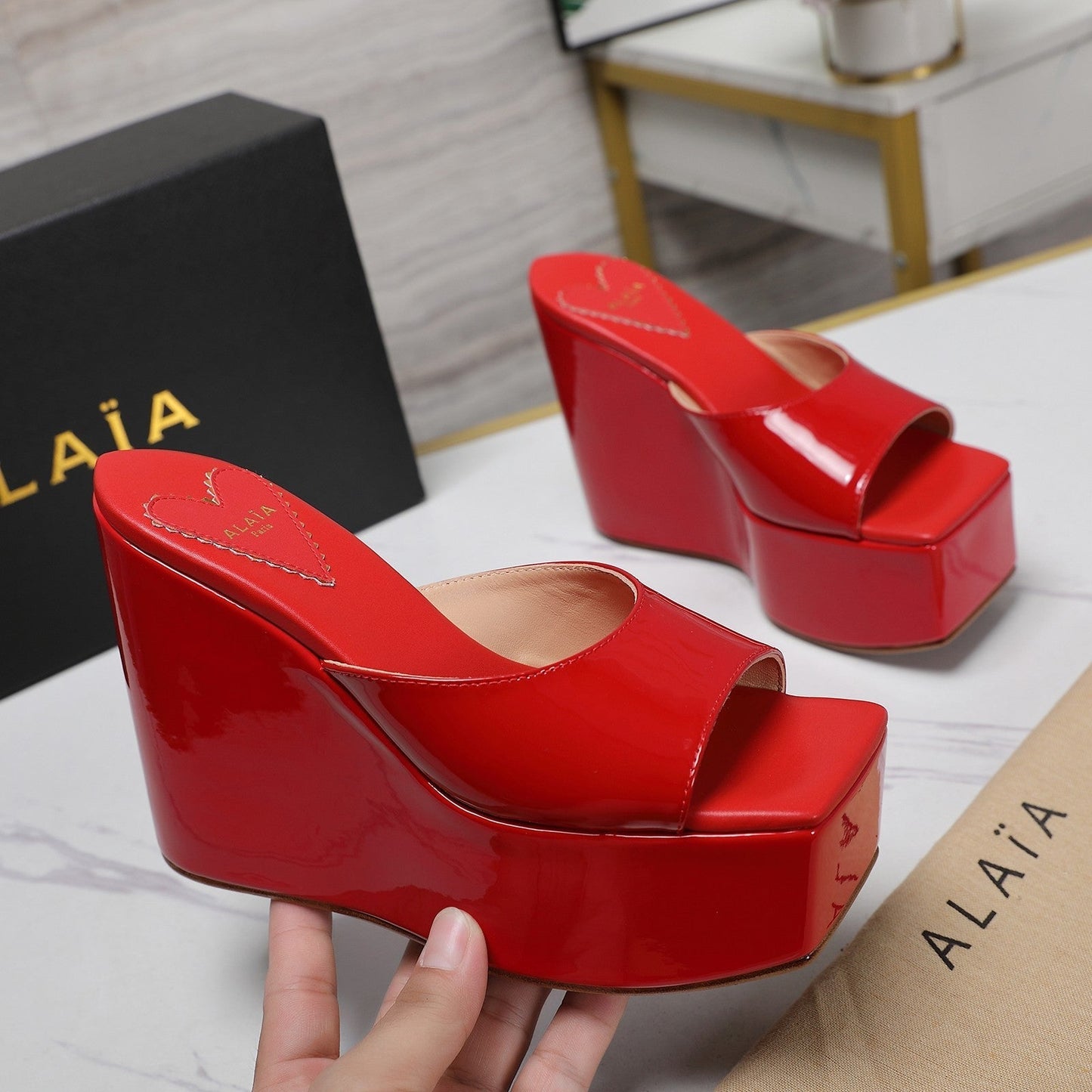 ALAIA PLATFORM WEDGE IN CHERRY RED LAMBSKIN WITH HEART EMBROIDERED - 35