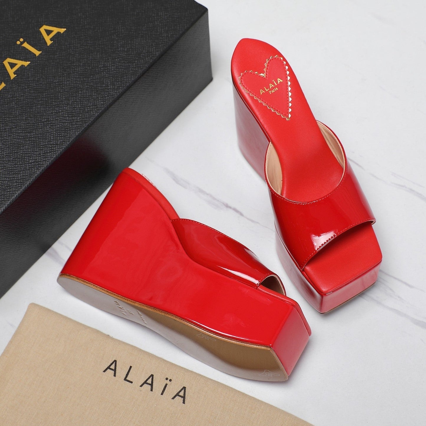 ALAIA PLATFORM WEDGE IN CHERRY RED LAMBSKIN WITH HEART EMBROIDERED - 35