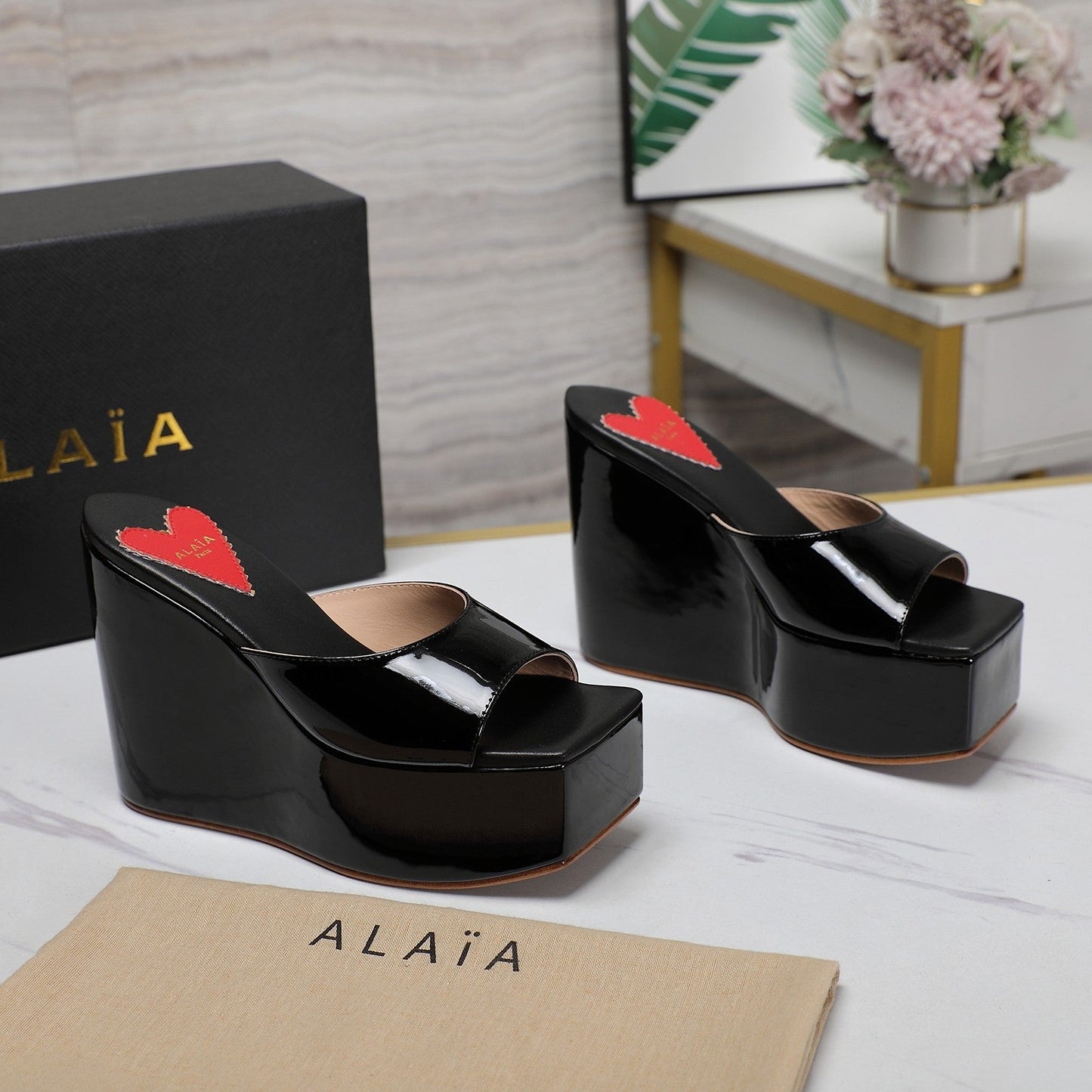 ALAIA PLATFORM WEDGE IN BLACK LAMBSKIN WITH RED HEART - 35