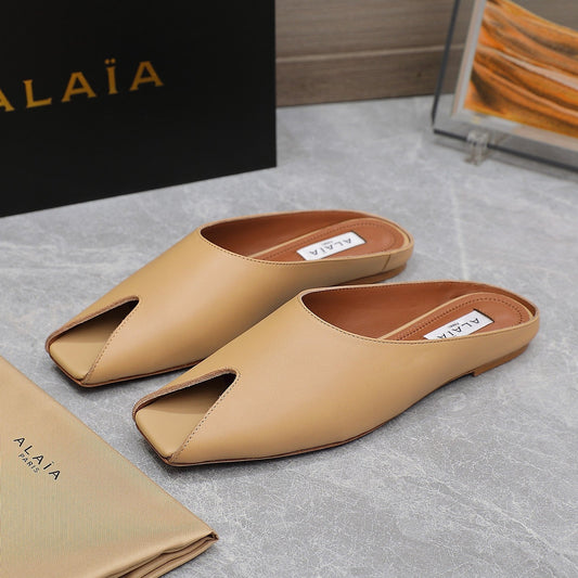ALAIA FLAT MULE IN SEPIA TAN LAMBSKIN - 34