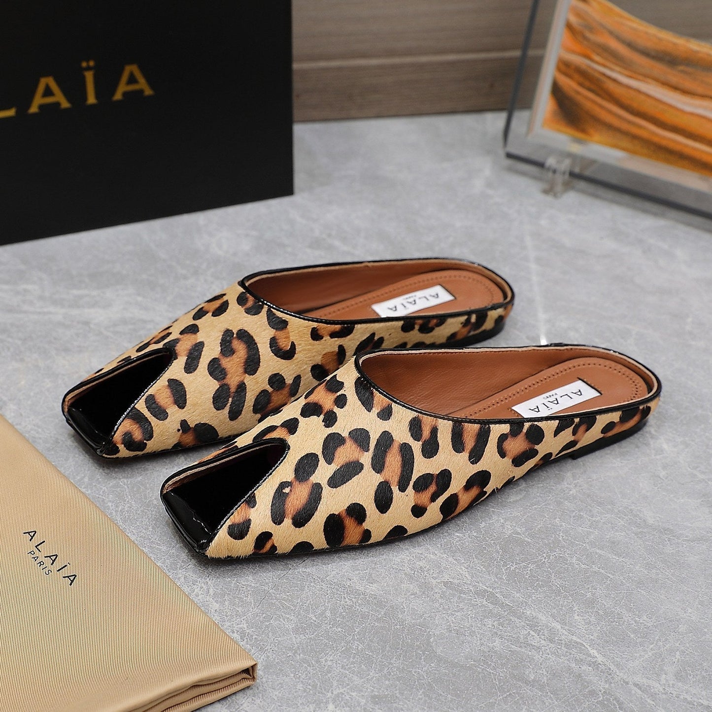 ALAIA FLAT MULE IN LEOPARD LAMBSKIN - 34