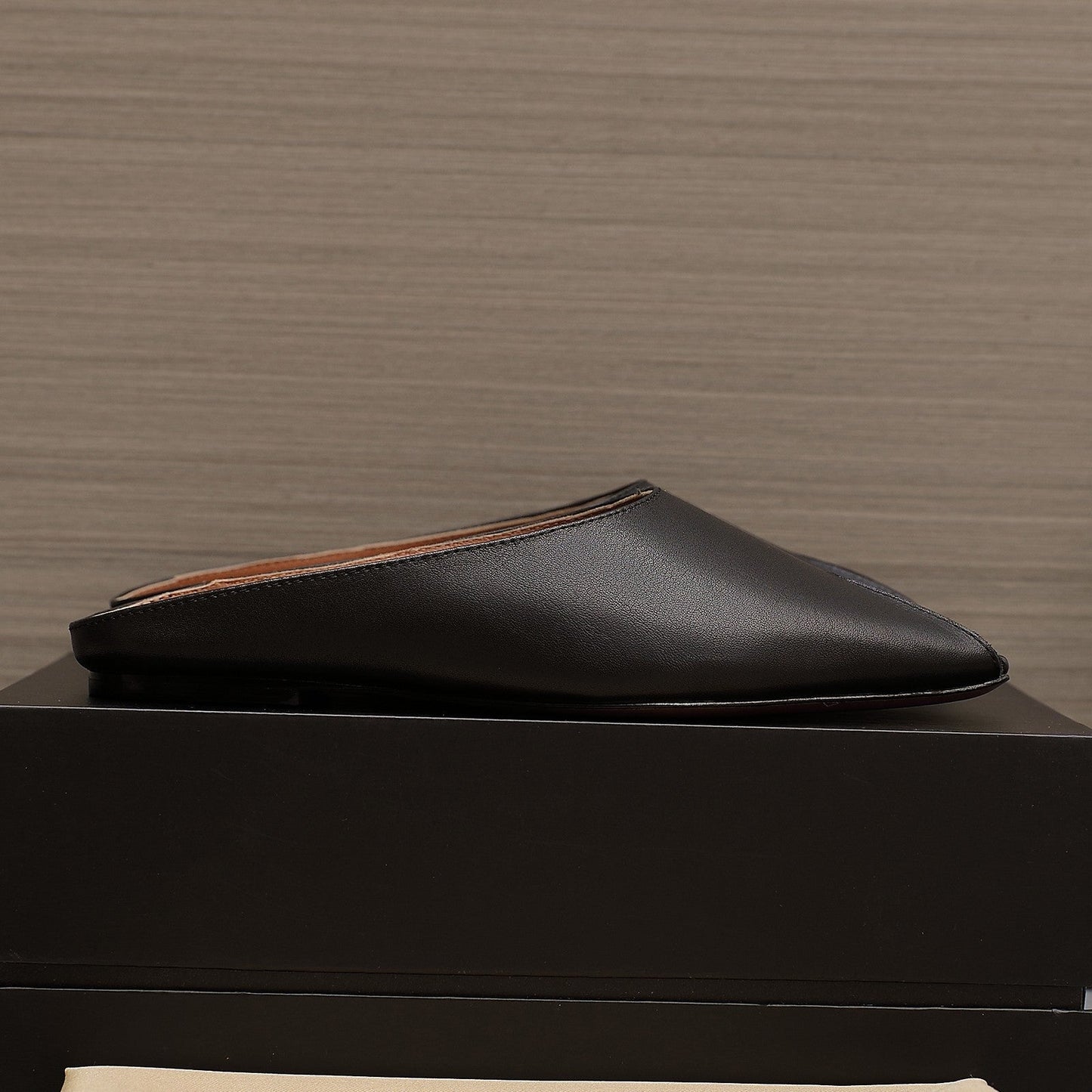 ALAIA FLAT MULE IN BLACK LAMBSKIN - 34
