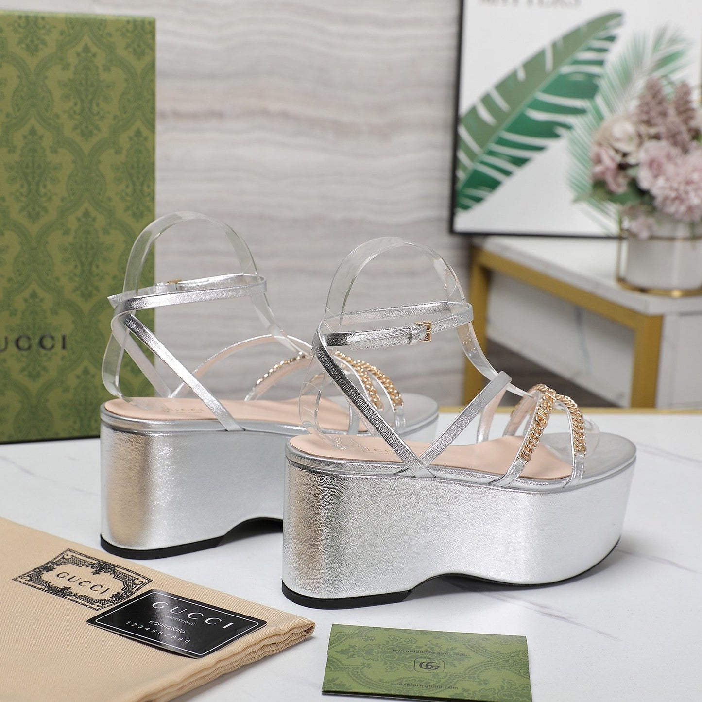 WEDGE PLATFORM IN SILVER SHEEPSKIN - 35