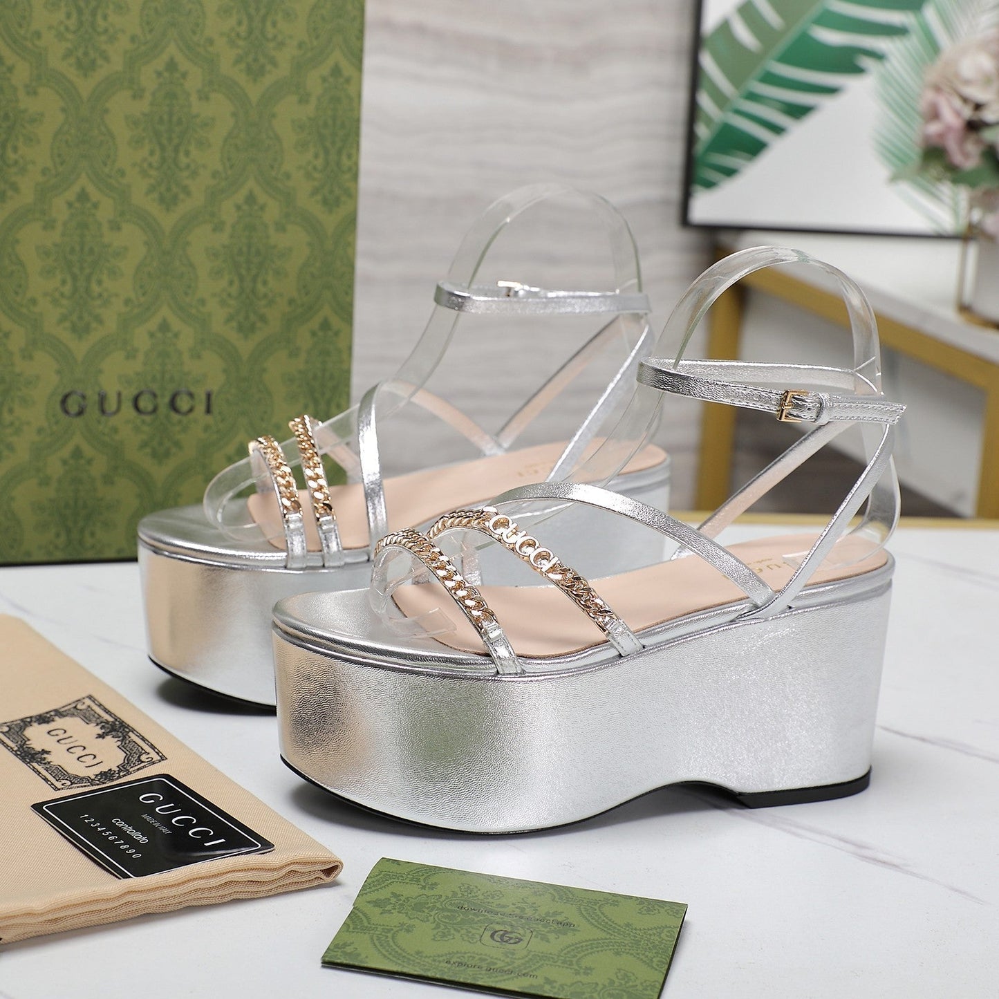WEDGE PLATFORM IN SILVER SHEEPSKIN - 35