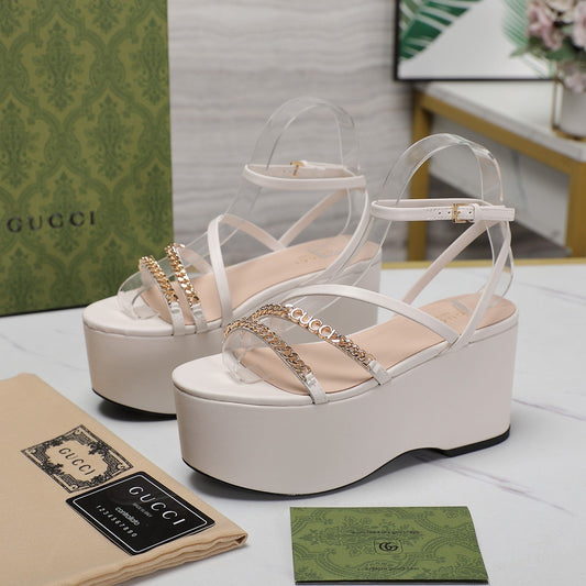 WEDGE PLATFORM IN WHITE SHEEPSKIN - 35