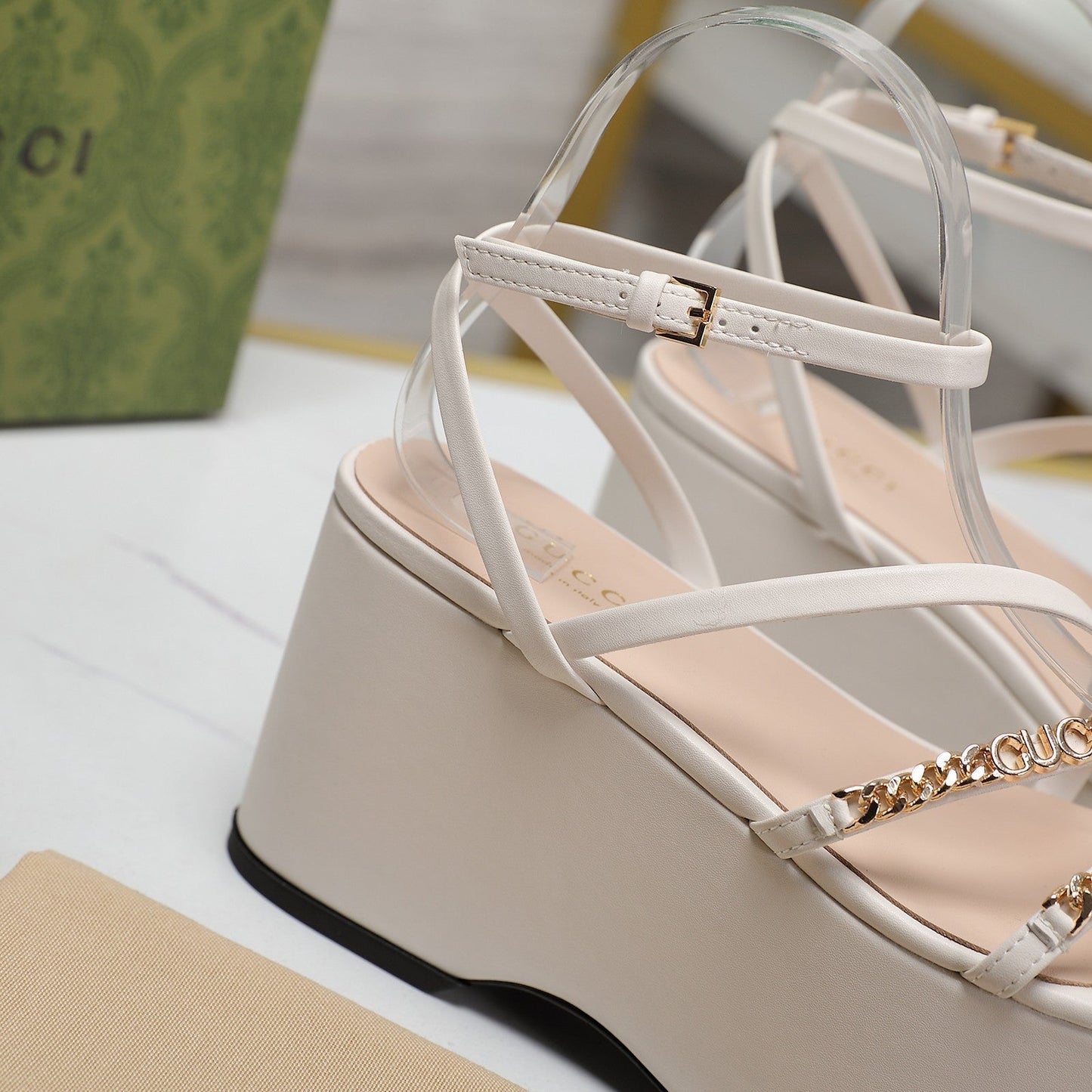 WEDGE PLATFORM IN WHITE SHEEPSKIN - 35