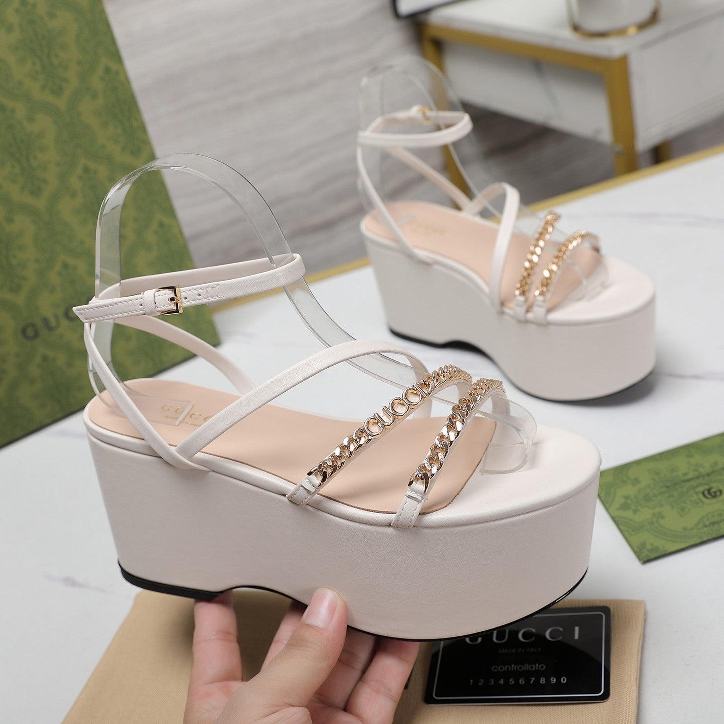 WEDGE PLATFORM IN WHITE SHEEPSKIN - 35