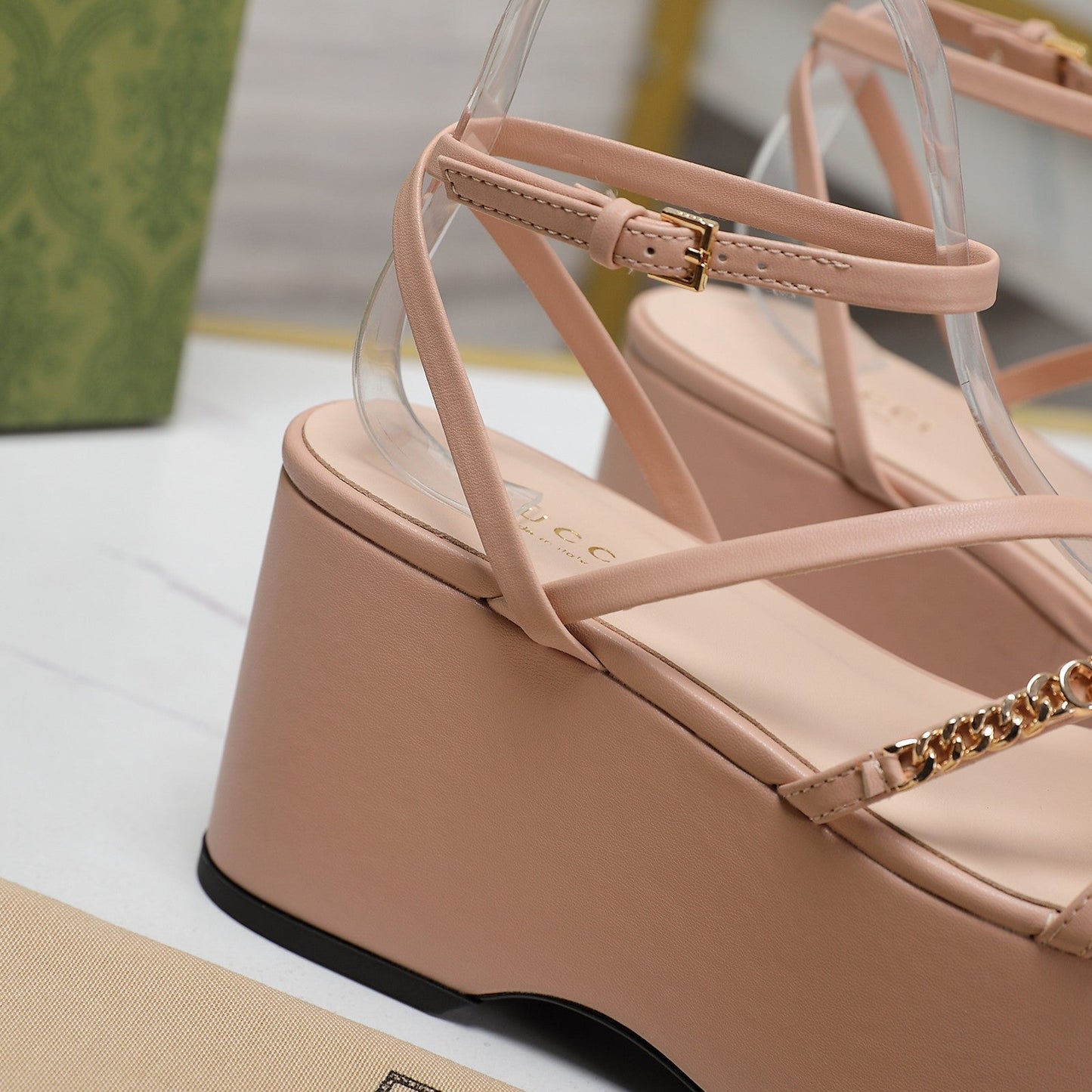 WEDGE PLATFORM IN LIGHT PINK SHEEPSKIN - 35