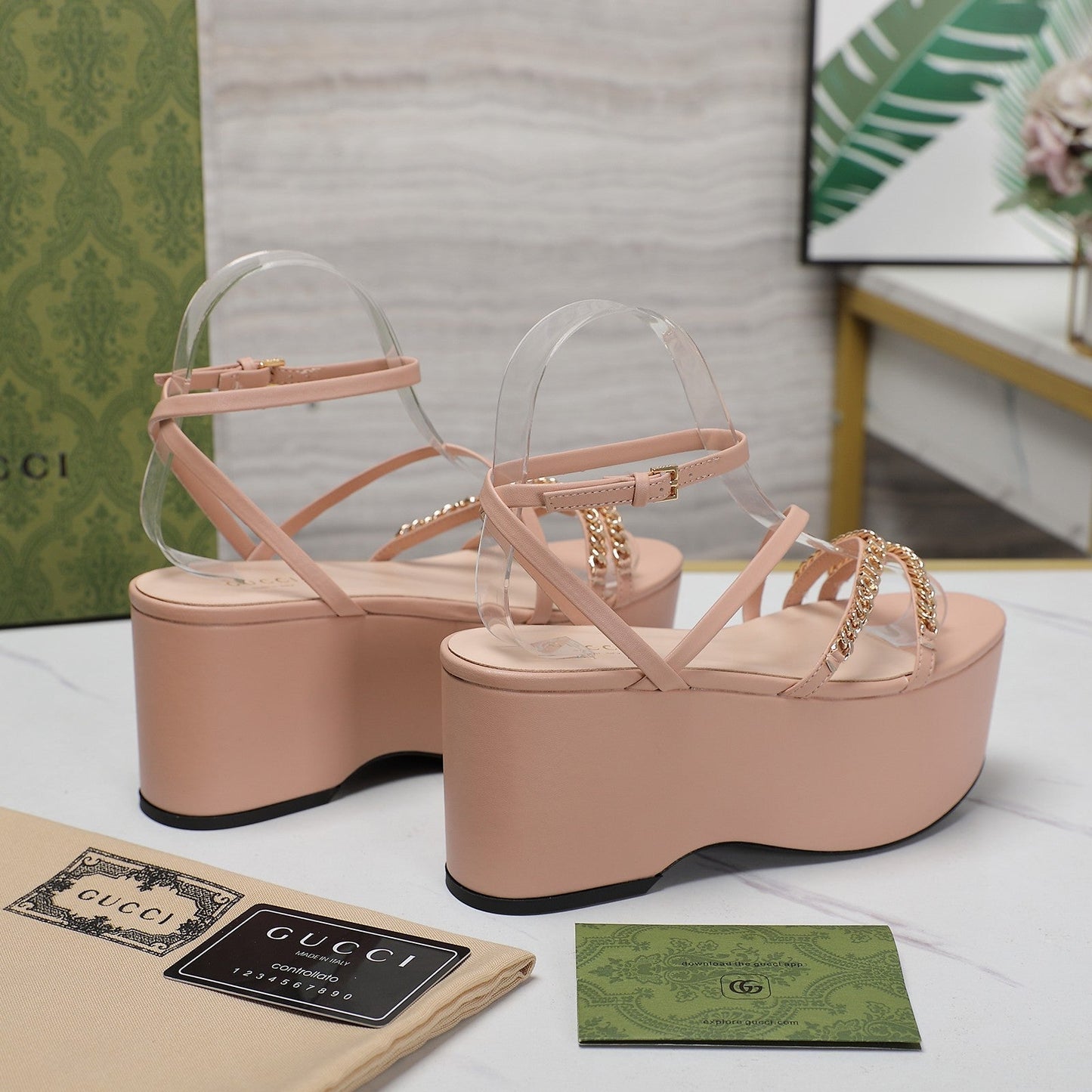 WEDGE PLATFORM IN LIGHT PINK SHEEPSKIN - 35