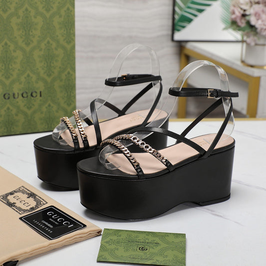 WEDGE PLATFORM IN BLACK SHEEPSKIN - 35