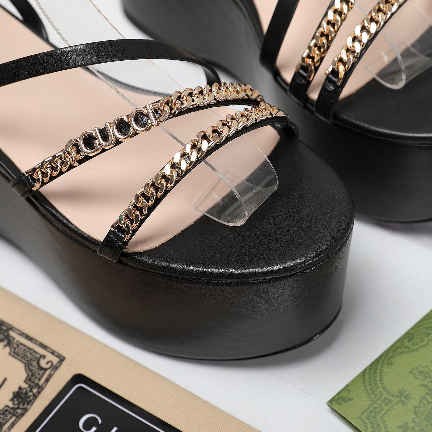 WEDGE PLATFORM IN BLACK SHEEPSKIN - 35