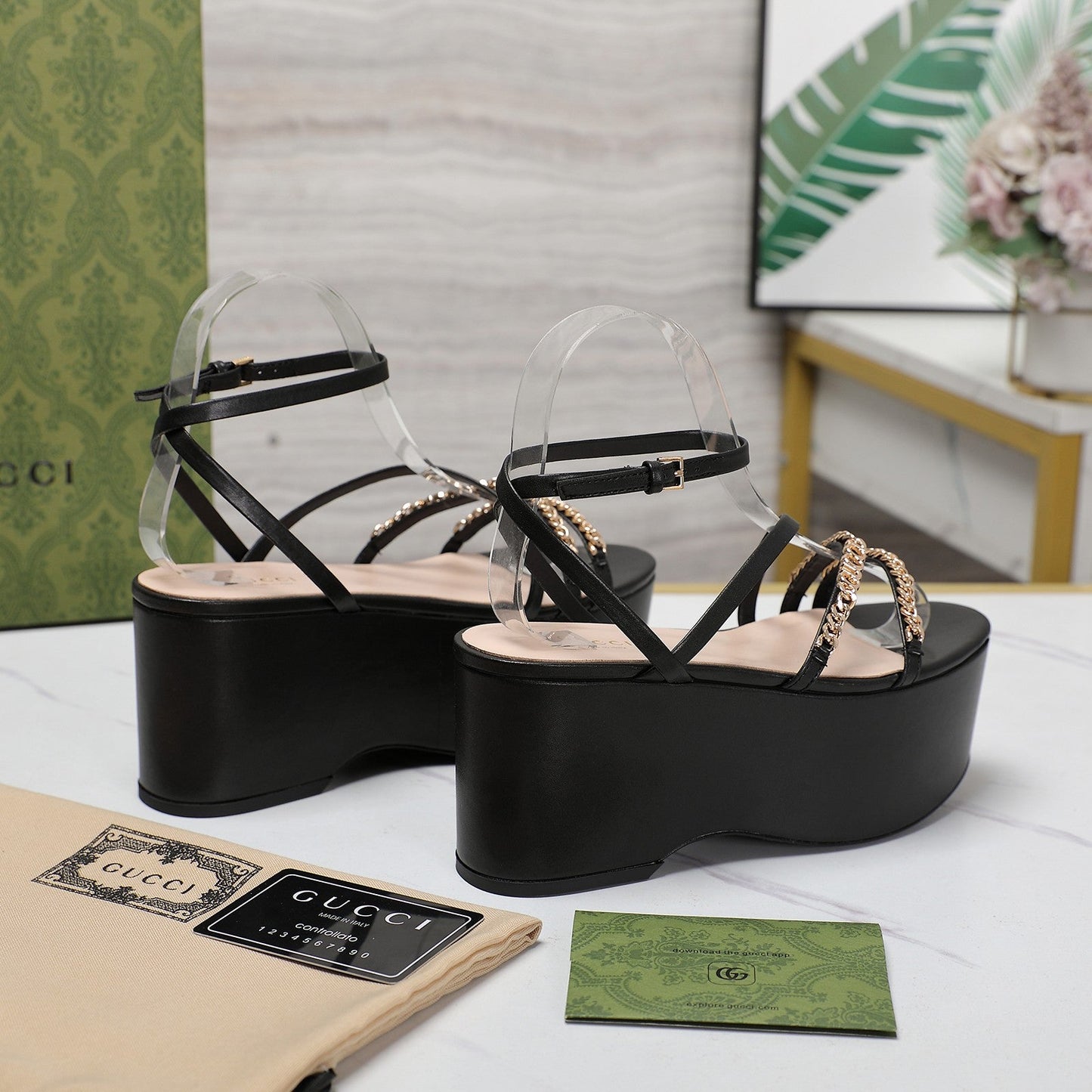 WEDGE PLATFORM IN BLACK SHEEPSKIN - 35