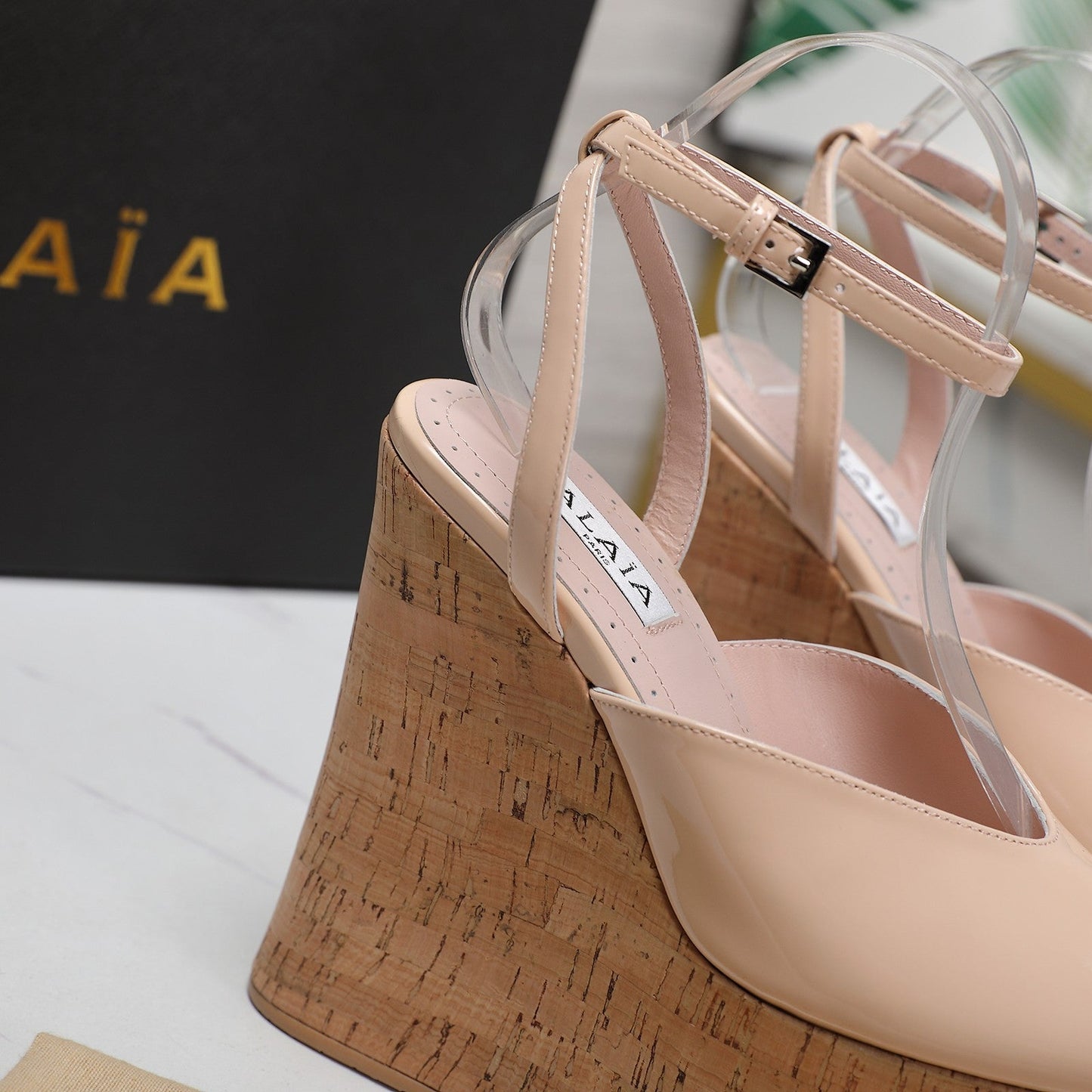 ALAIA WEDGE SANDAL IN BEIGE TAN GLOSSY CALFSKIN AND BEIGE RUBBER - 35