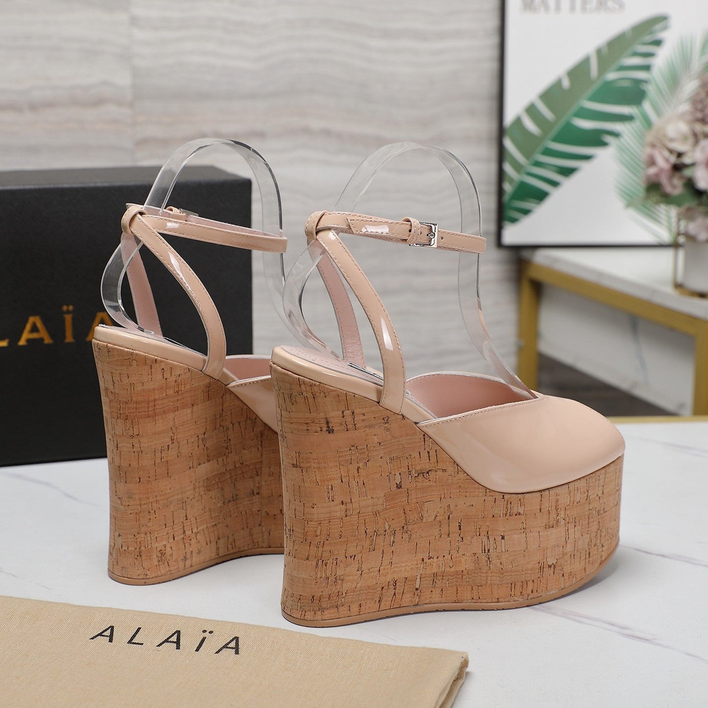 ALAIA WEDGE SANDAL IN BEIGE TAN GLOSSY CALFSKIN AND BEIGE RUBBER - 35