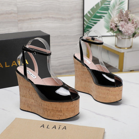 ALAIA WEDGE SANDAL IN BLACK GLOSSY CALFSKIN AND BEIGE RUBBER - 35