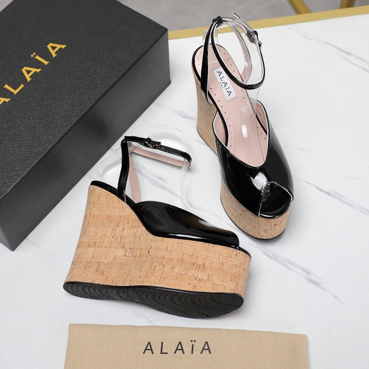 ALAIA WEDGE SANDAL IN BLACK GLOSSY CALFSKIN AND BEIGE RUBBER - 35