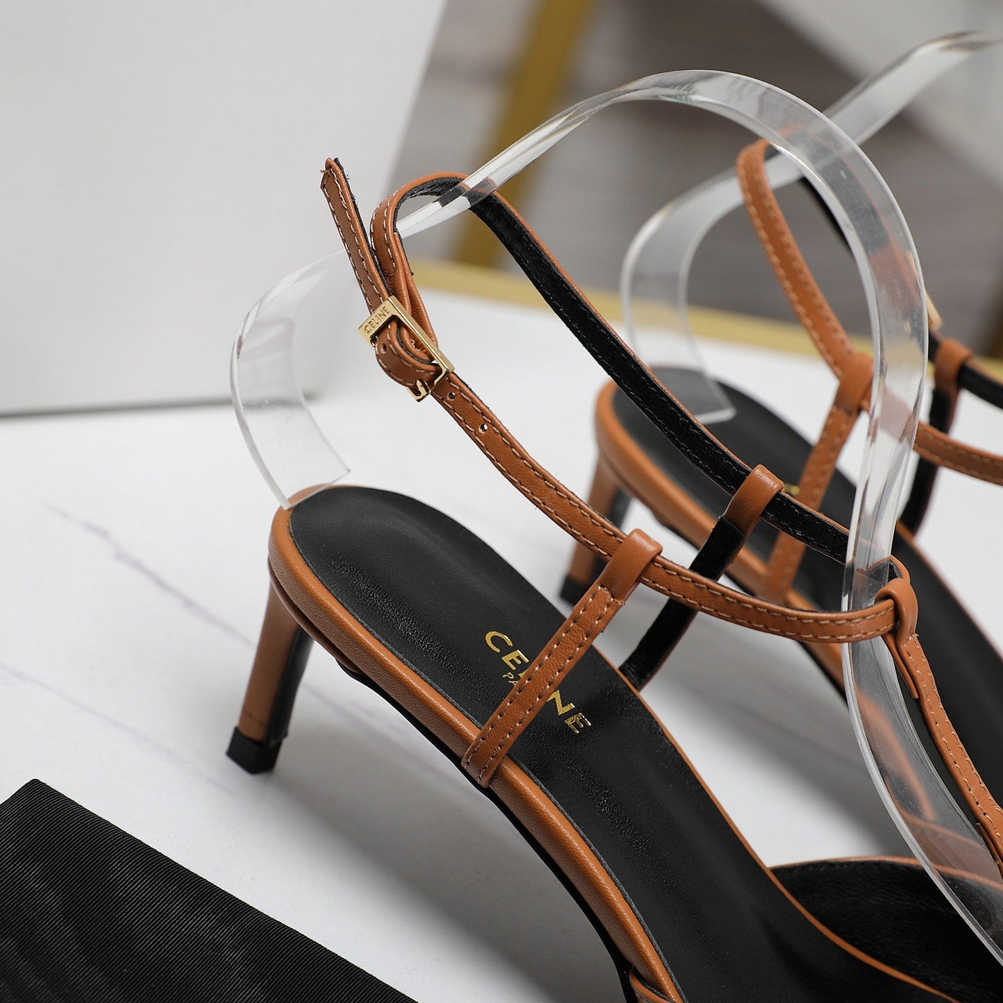 HIGH 5 CM SLINGBACK IN CINNAMON BROWN CALFSKIN WITH GOLD LOGO - 35
