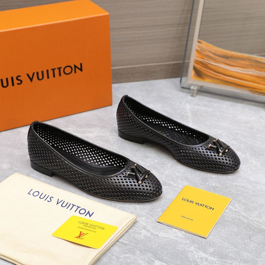 LV WOMEN'S BALLET FLAT IN BLACK CALFSKIN WITH PERFORATION CRAFTMANSHIP - 35