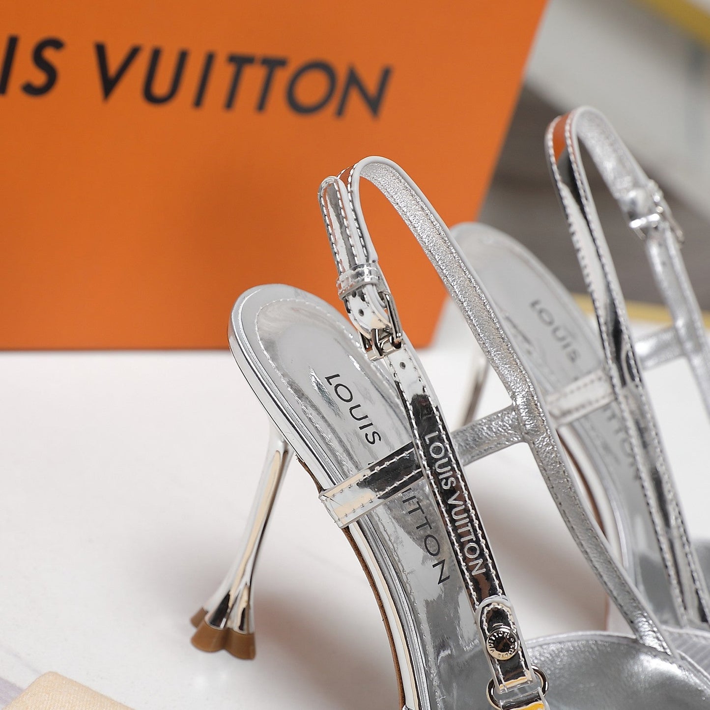 LV WOMEN BLOSSOM SLINGBACK PUMP IN SILVER EMBROIDERED FABRIC - 35 / 7.5 cm