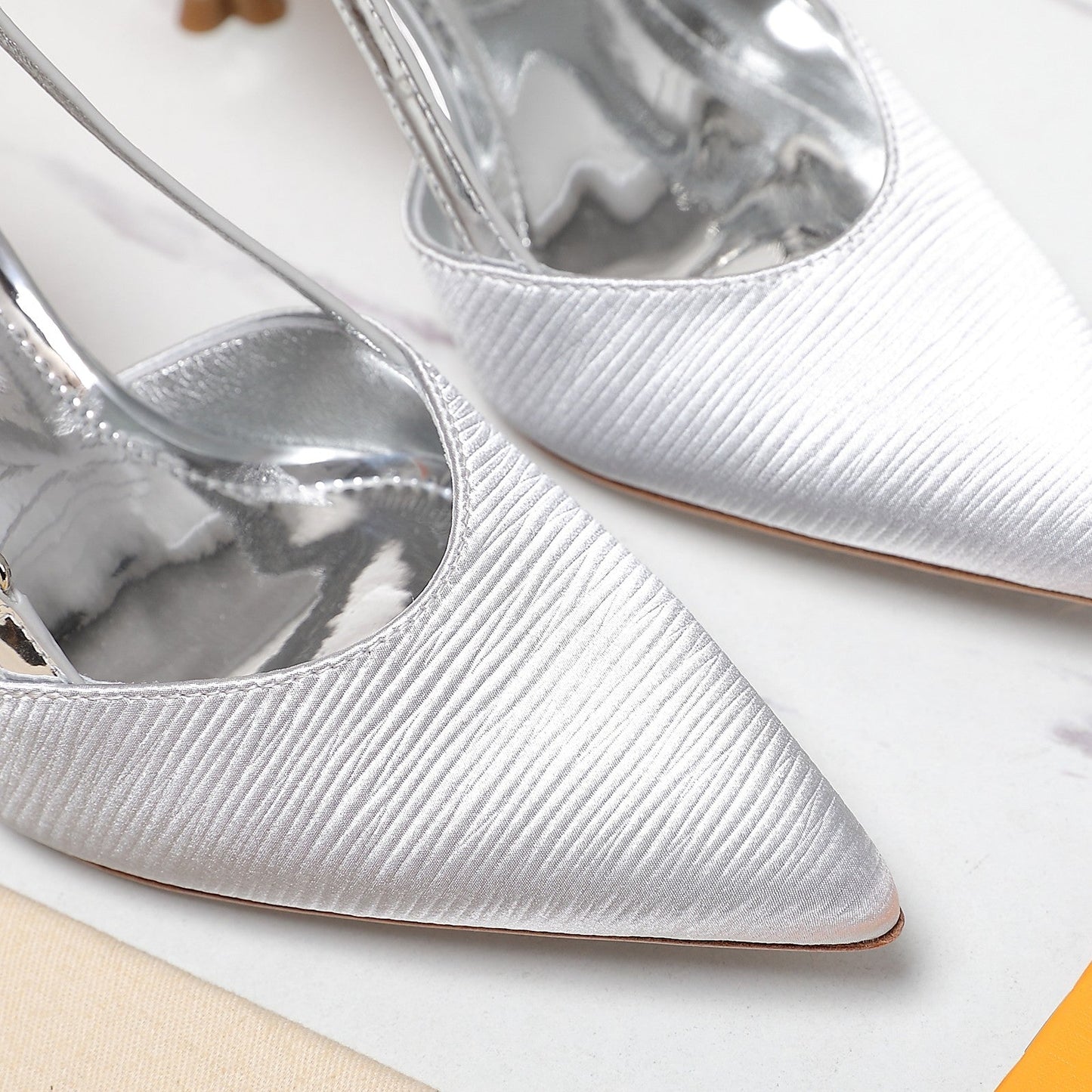 LV WOMEN BLOSSOM SLINGBACK PUMP IN SILVER EMBROIDERED FABRIC - 35 / 7.5 cm