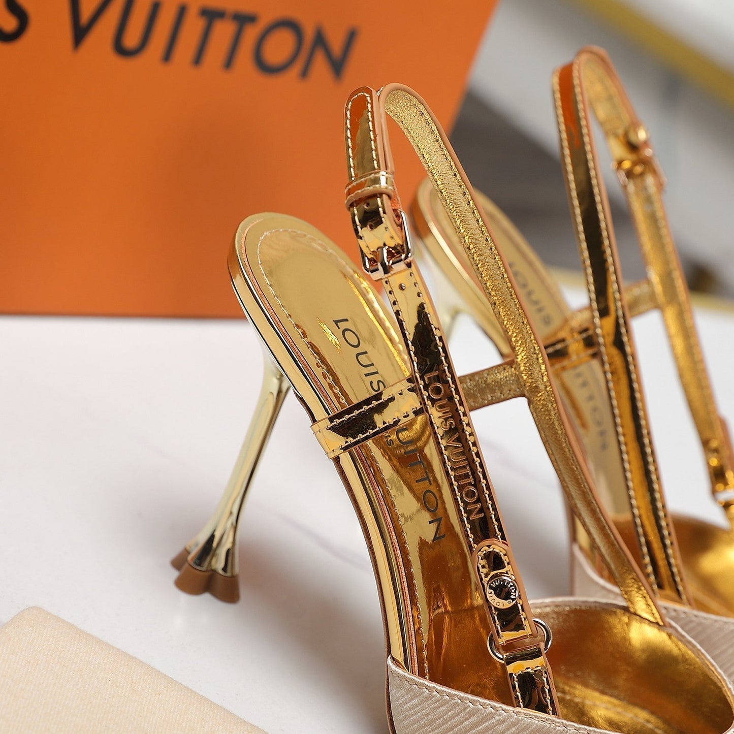 LV WOMEN BLOSSOM SLINGBACK PUMP IN GOLDEN EMBROIDERED FABRIC - 35 / 7.5 CM