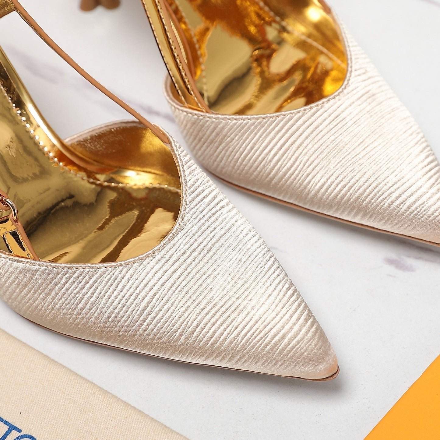LV WOMEN BLOSSOM SLINGBACK PUMP IN GOLDEN EMBROIDERED FABRIC - 35 / 7.5 CM