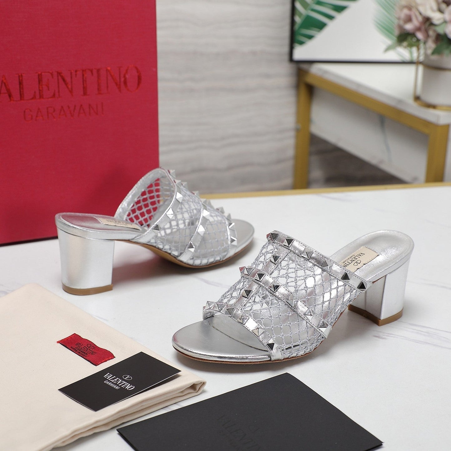 WOMEN'S BLACK ROCKSTUD SILVER MESH SLIDER SANDAL WITH MATCHING STUDS 65 MM - 35