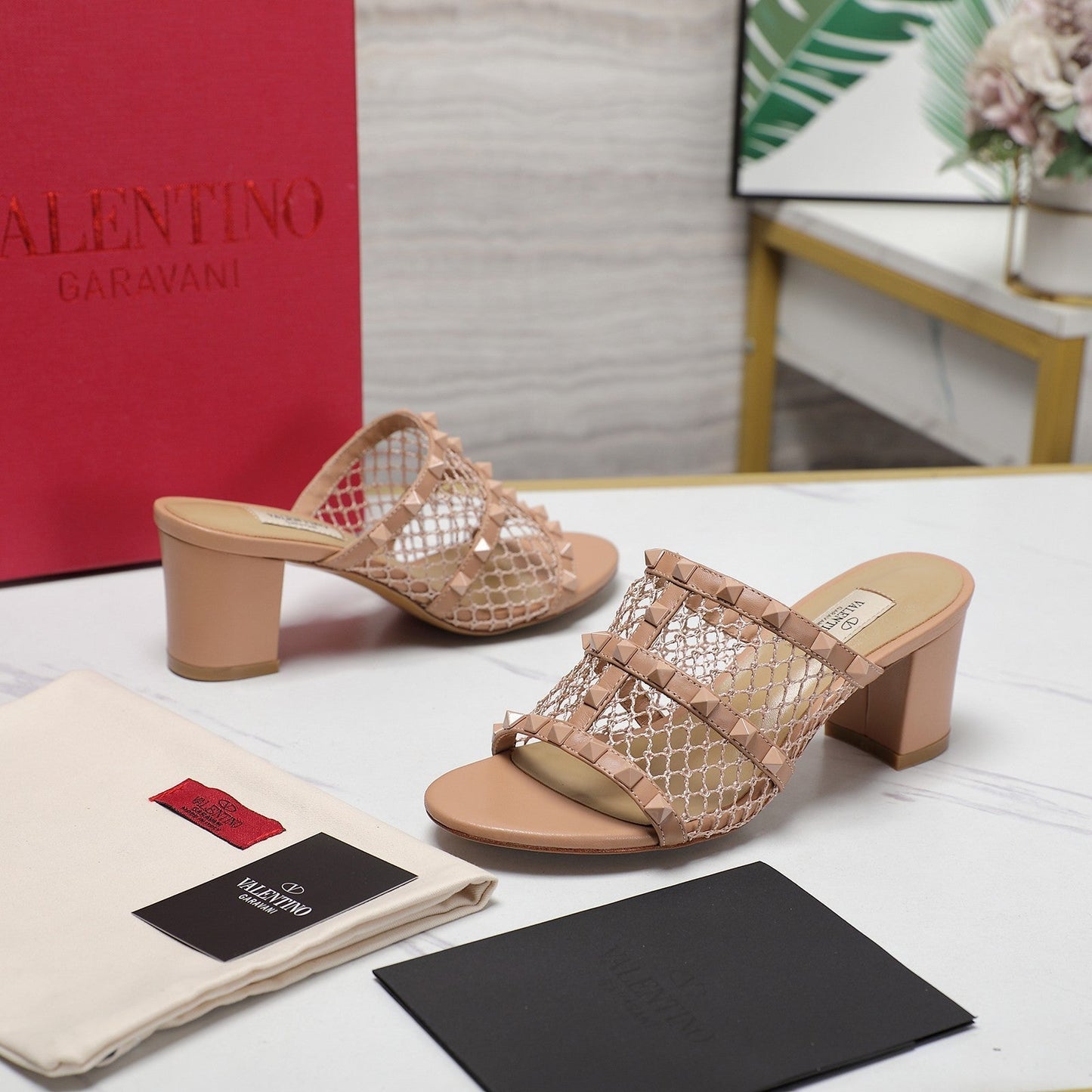 WOMEN'S BLACK ROCKSTUD DESERT SAND MESH SLIDER SANDAL WITH MATCHING STUDS 65 MM - 35