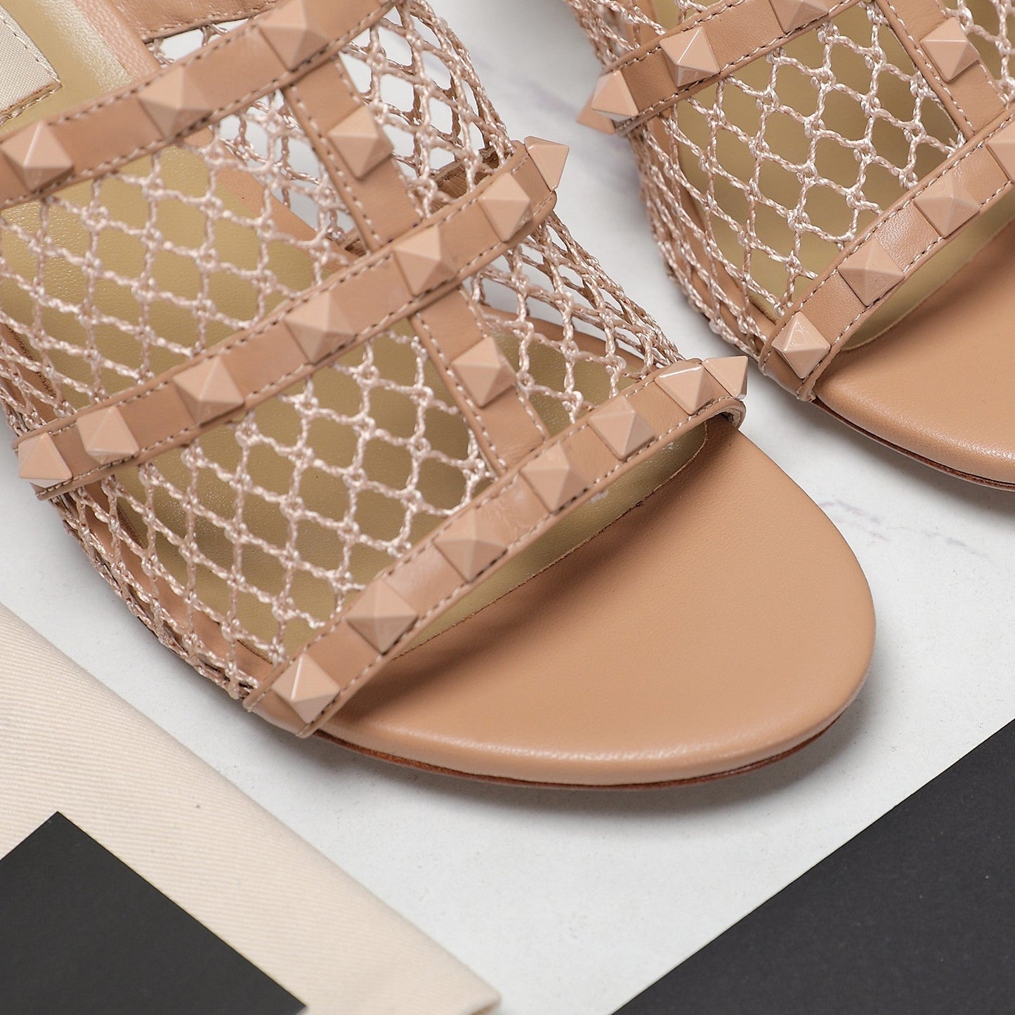 WOMEN'S BLACK ROCKSTUD DESERT SAND MESH SLIDER SANDAL WITH MATCHING STUDS 65 MM - 35