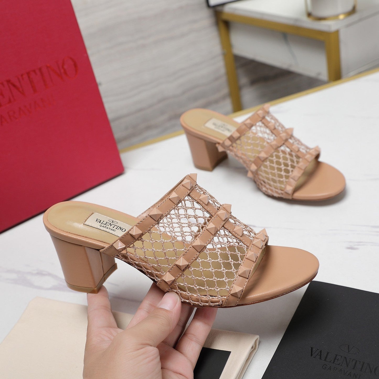 WOMEN'S BLACK ROCKSTUD DESERT SAND MESH SLIDER SANDAL WITH MATCHING STUDS 65 MM - 35
