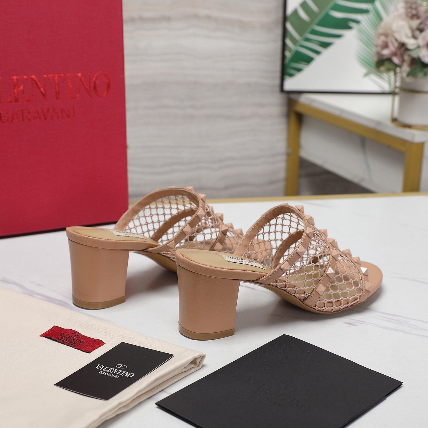 WOMEN'S BLACK ROCKSTUD DESERT SAND MESH SLIDER SANDAL WITH MATCHING STUDS 65 MM - 35