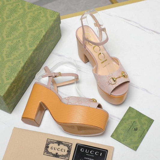 GG HORSEBIT WEDGE SANDAL IN LIGHT BEIGE MONOGRAM JACQUARD FABRIC AND SHEEPSKIN LINING - 35