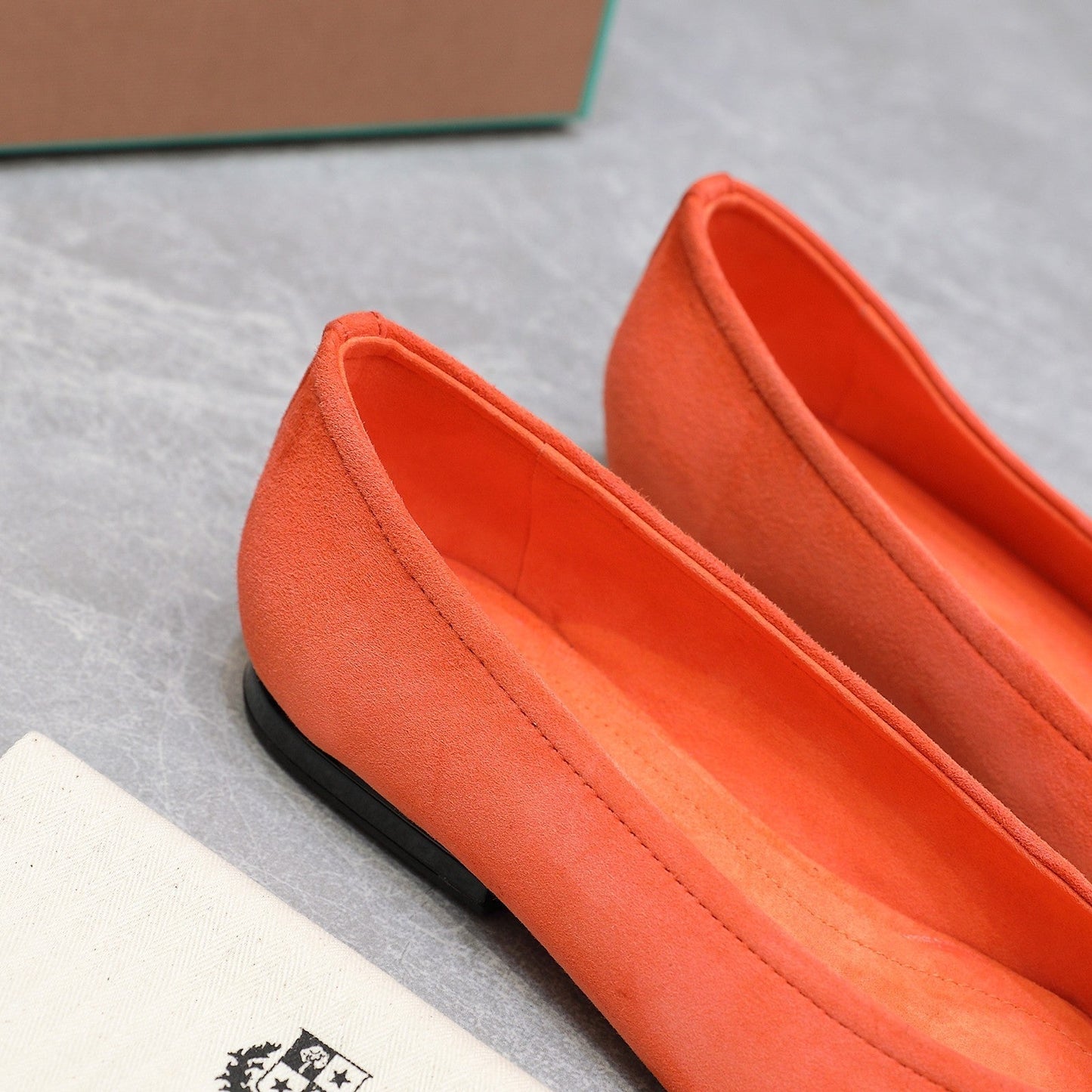 CLASSIC BALLET SHOES IN ORANGE SUEDE - 35