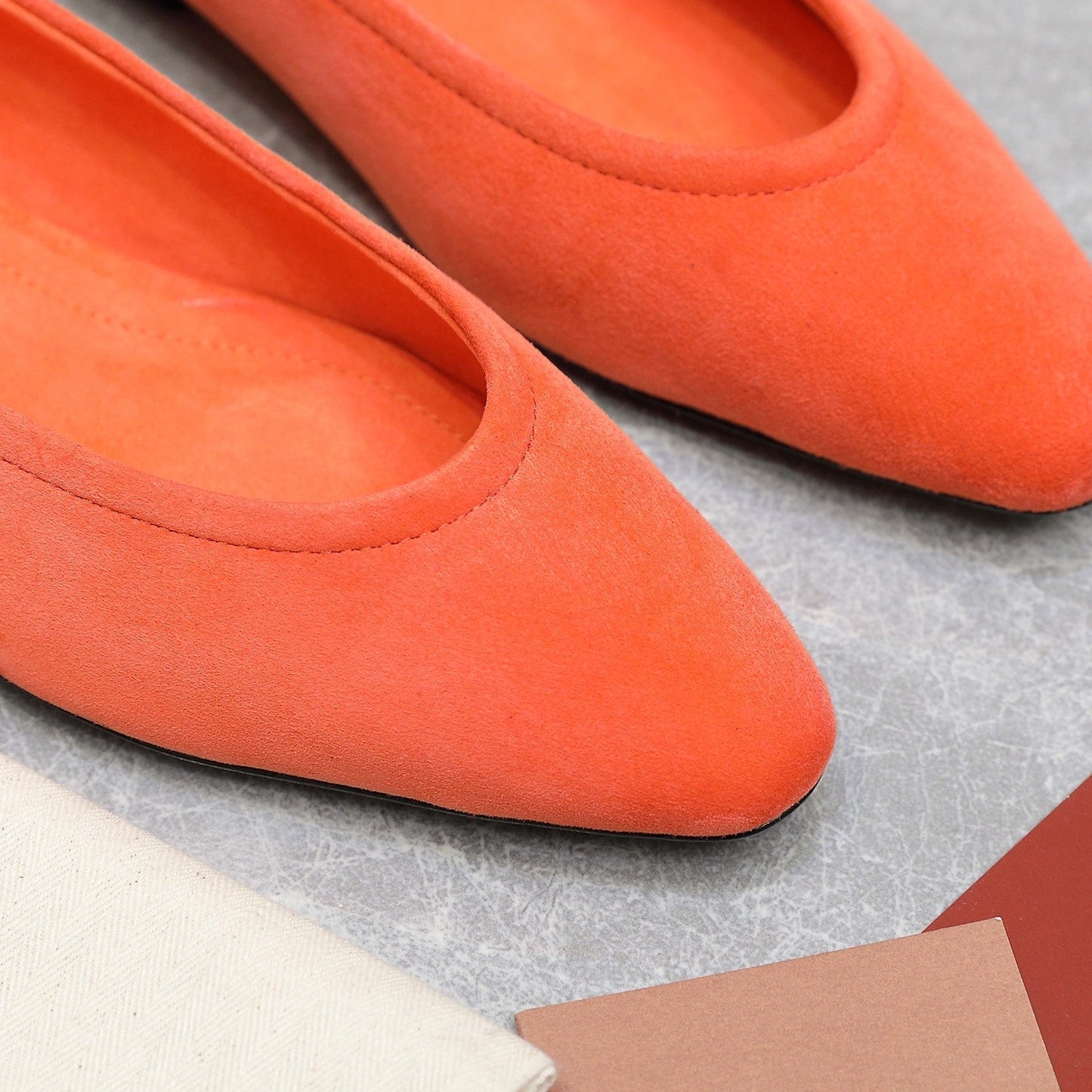CLASSIC BALLET SHOES IN ORANGE SUEDE - 35
