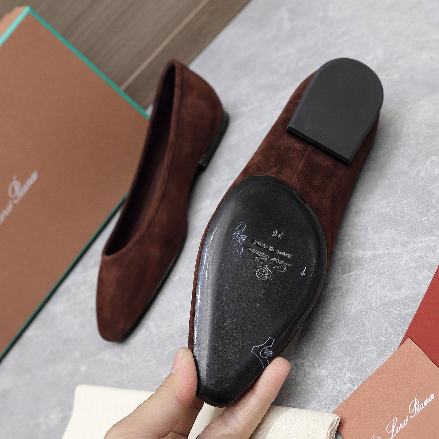 CLASSIC BALLET SHOES IN BROWN SUEDE - 35