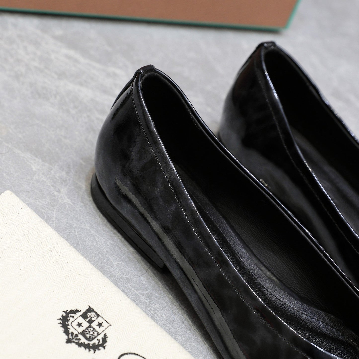 CLASSIC BALLET SHOES IN BLACK LEOPARD GLOSSY LEATHER - 35