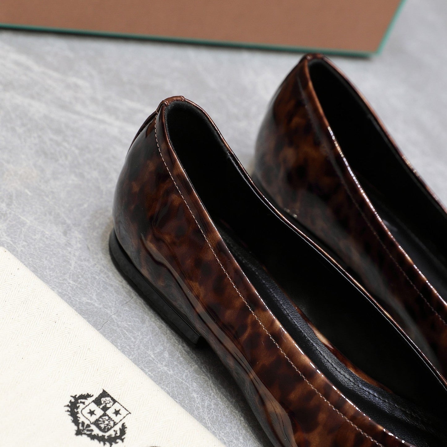 CLASSIC BALLET SHOES IN LEOPARD PRINT GLOSSY LEATHER - 35