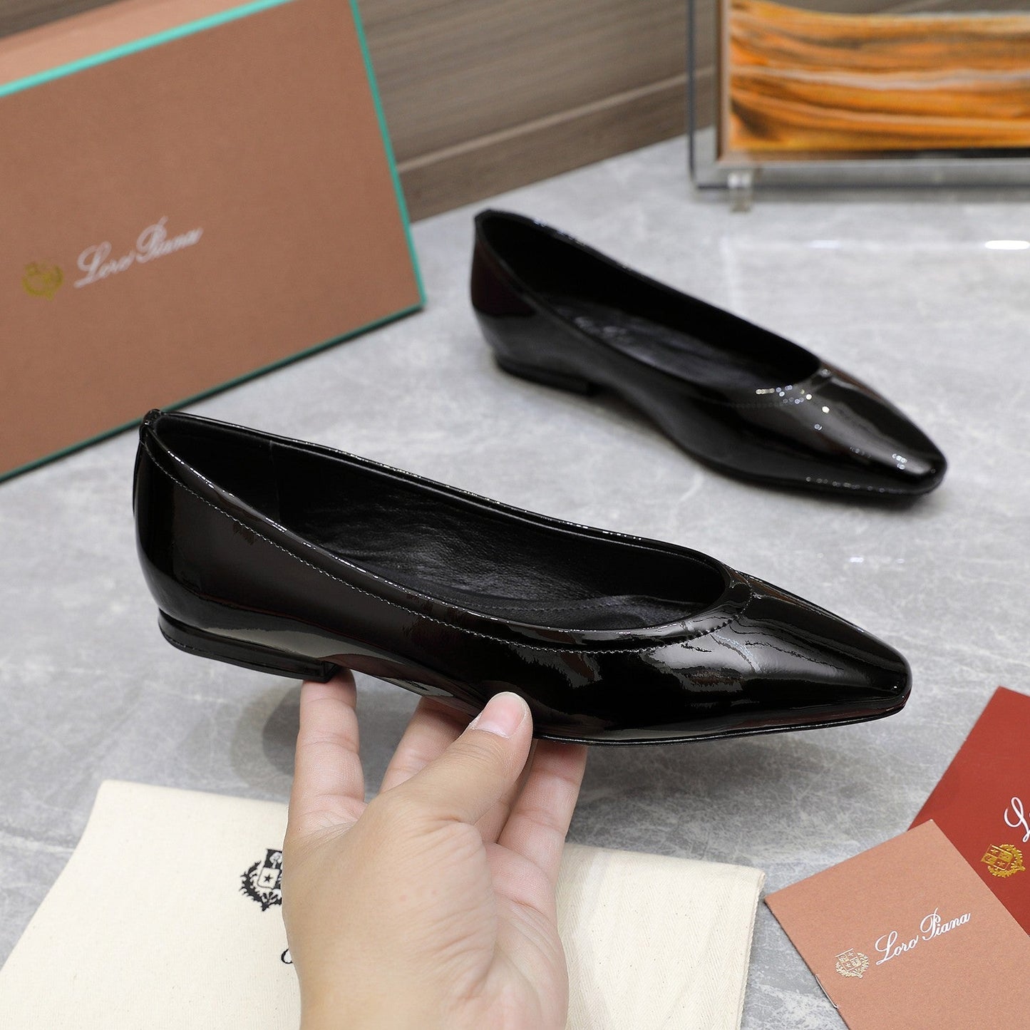 CLASSIC BALLET SHOES IN BLACK GLOSSY LEATHER - 35