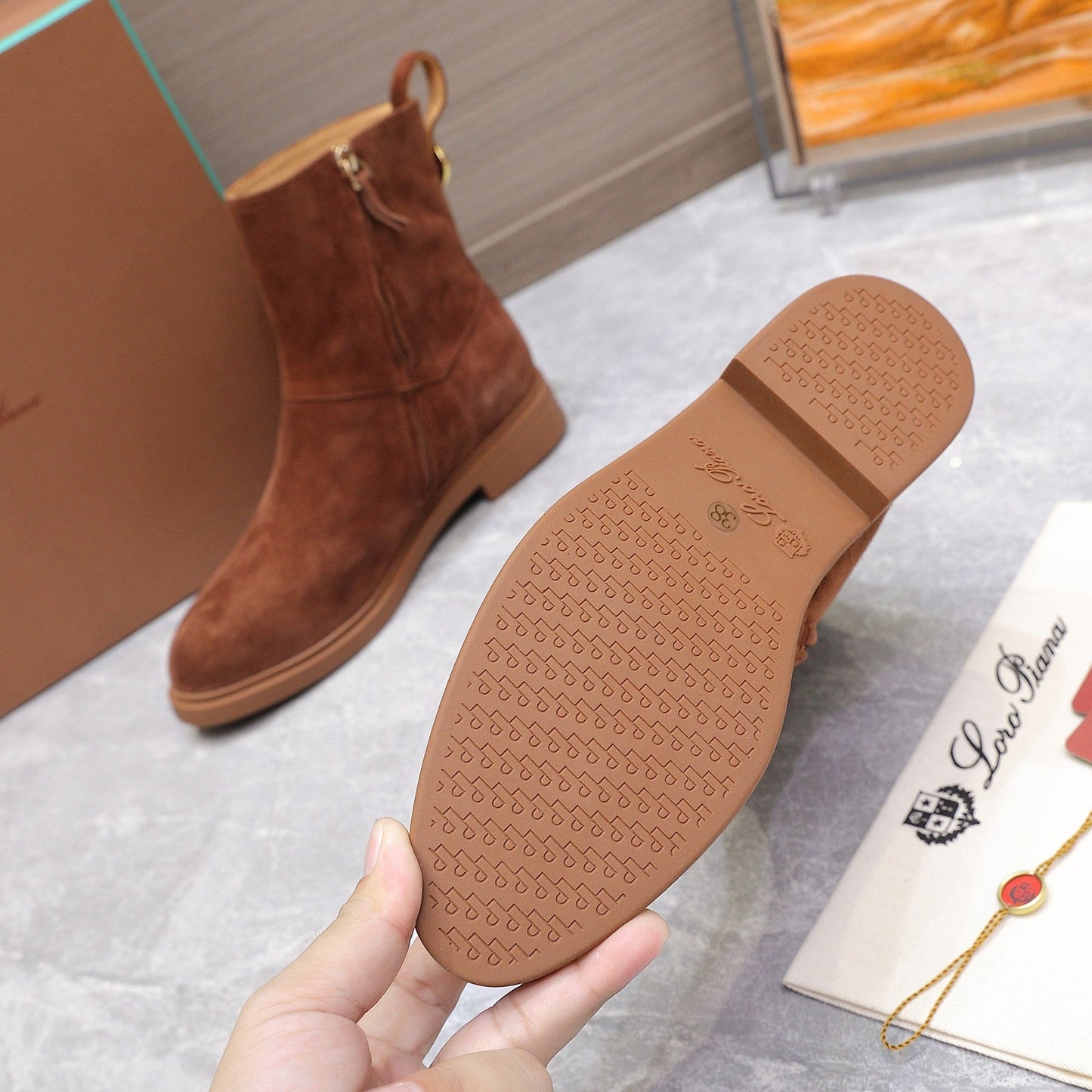 LP 25S KILDA ANKLE BOOT IN CHESTNUT SUEDE - 35