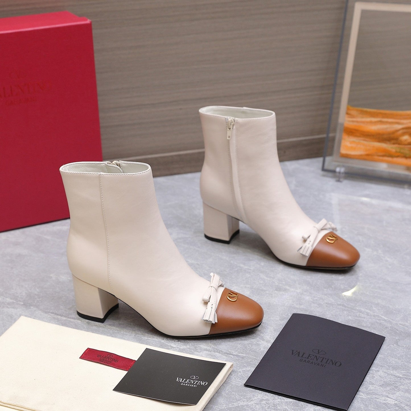 VALENTINO 25S VALET DU ROI ANKLE BOOTS 60 MM IN CREAM WHITE MIX BROWN CALFSKIN WITH BOW - 35