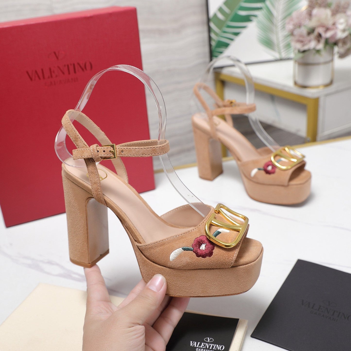 VALENTINO 25S GARAVANI VLOGO SIGNATURE HIGH-HEEL SANDALS 110 MM IN WARM BEIGE SUEDE - 35