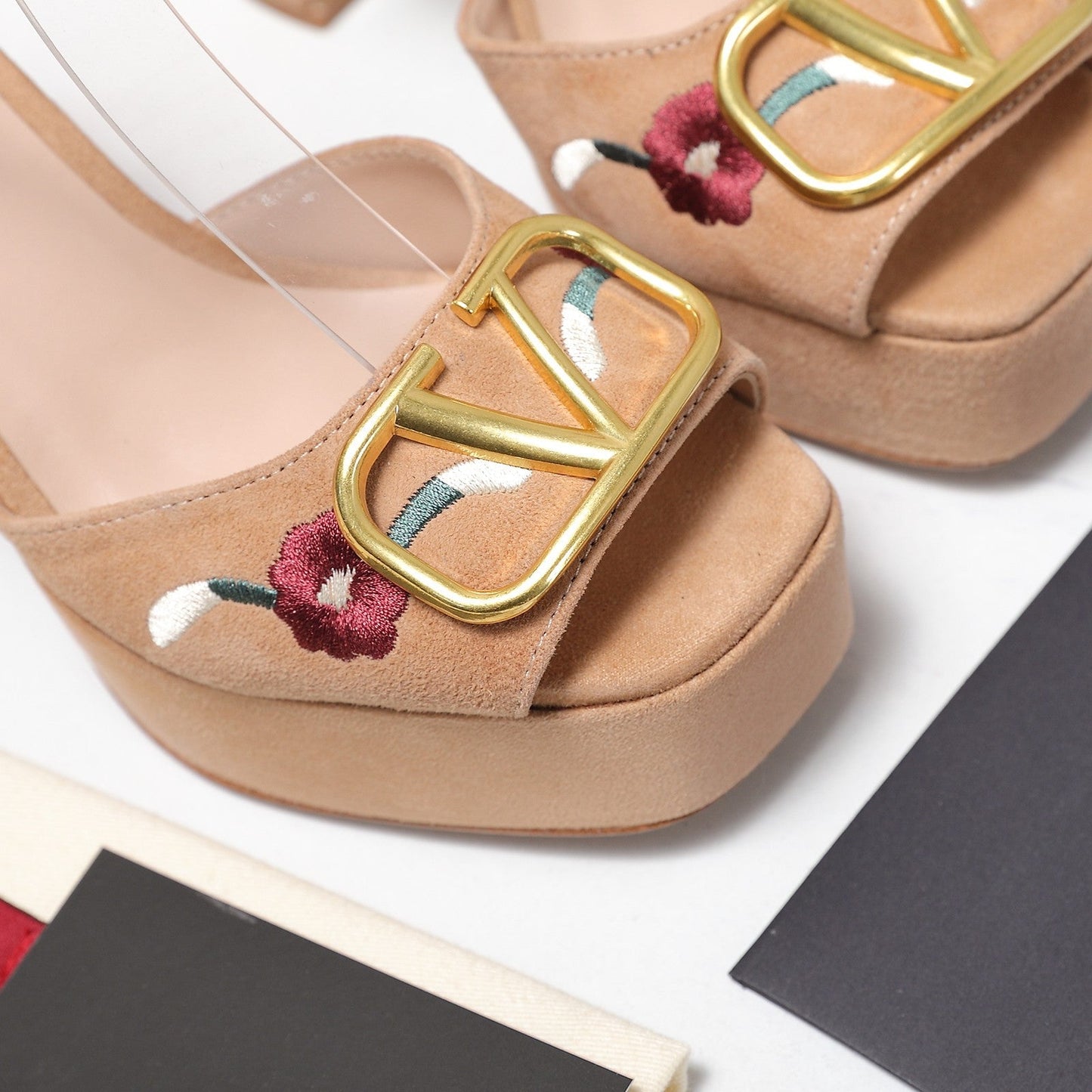 VALENTINO 25S GARAVANI VLOGO SIGNATURE HIGH-HEEL SANDALS 110 MM IN WARM BEIGE SUEDE - 35