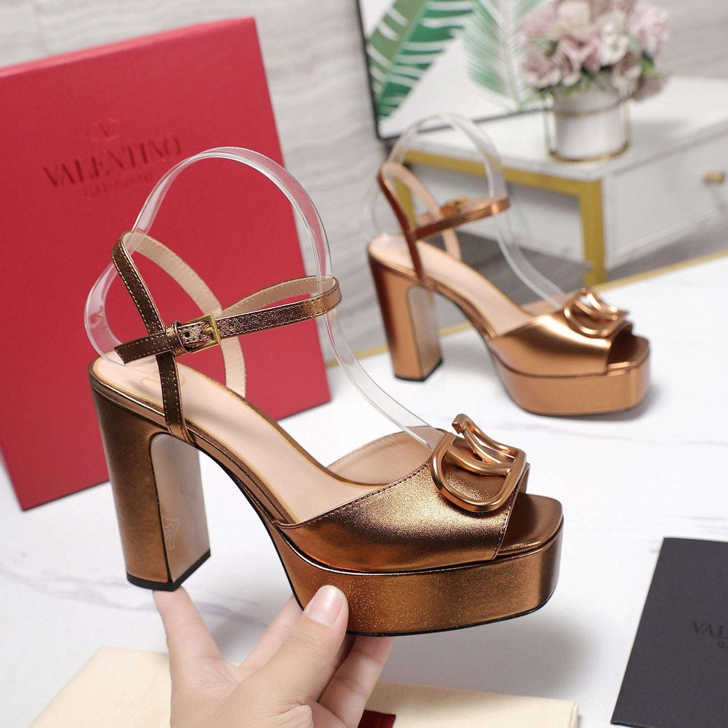 VALENTINO 25S GARAVANI VLOGO SIGNATURE HIGH-HEEL SANDALS 110 MM IN METALLIC COPPER CALFSKIN - 35