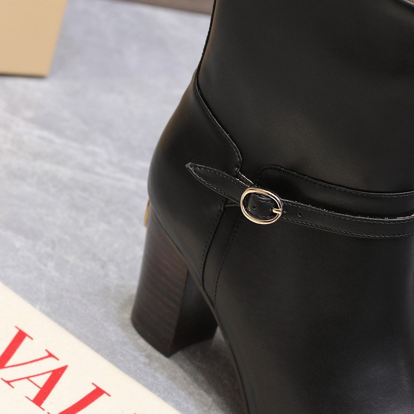 VALENTINO 25S GARAVANI VLOGO LOW BOOTS 80 MM IN BLACK CALFSKIN - 34