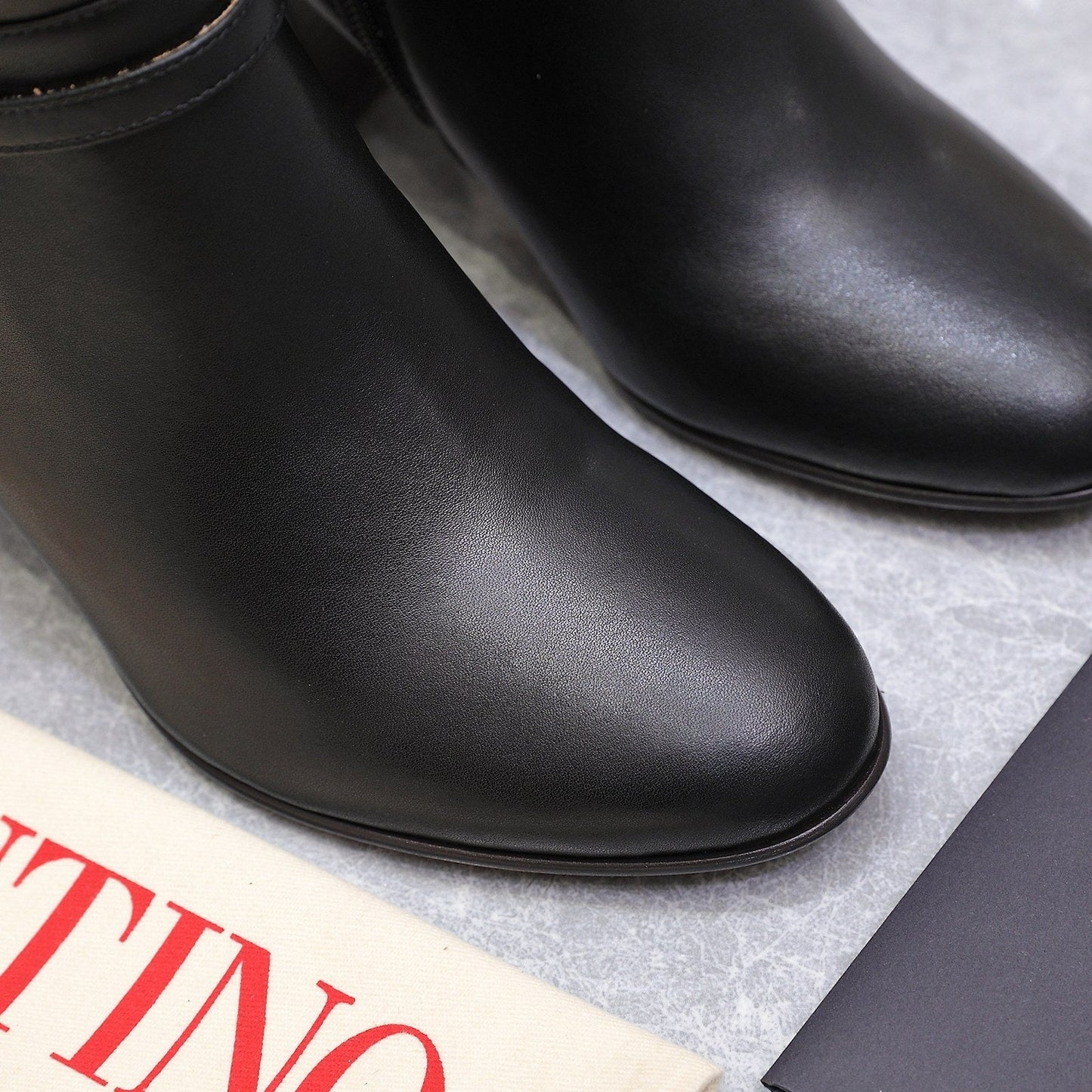 VALENTINO 25S GARAVANI VLOGO LOW BOOTS 80 MM IN BLACK CALFSKIN - 34