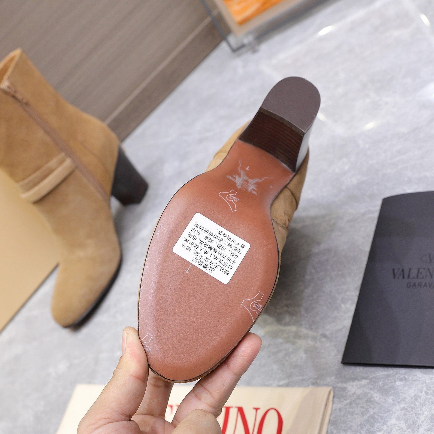 VALENTINO 25S GARAVANI VLOGO LOW BOOTS 80 MM IN LIGHT BROWN SUEDE - 34