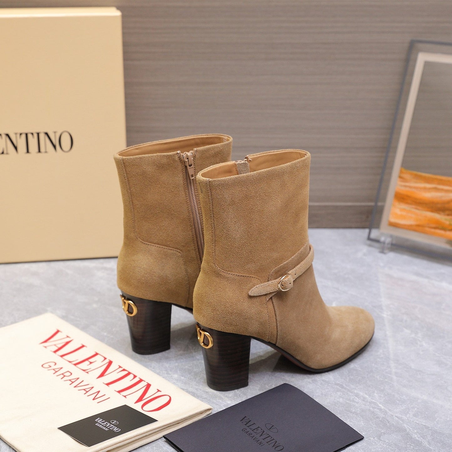 VALENTINO 25S GARAVANI VLOGO LOW BOOTS 80 MM IN LIGHT BROWN SUEDE - 34