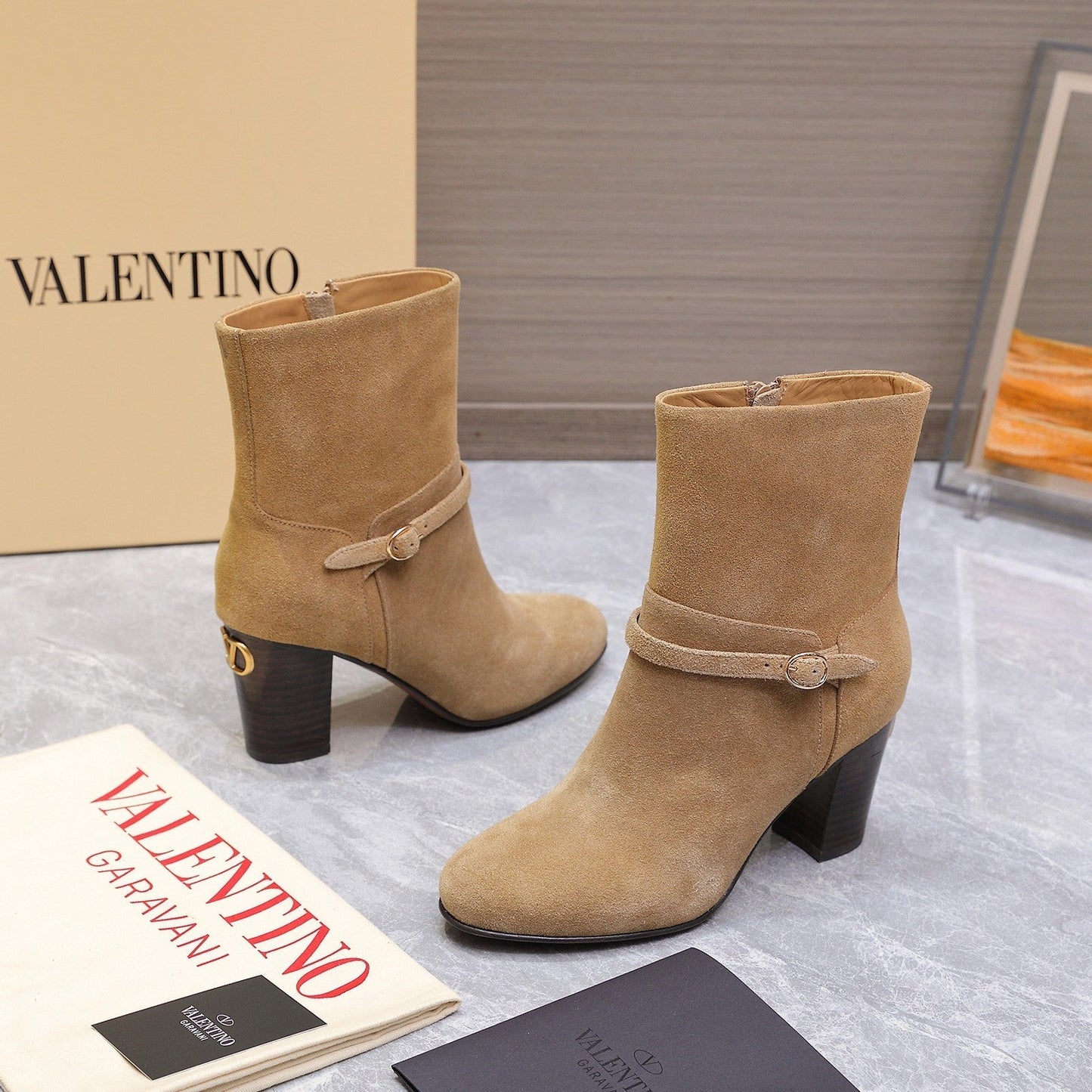VALENTINO 25S GARAVANI VLOGO LOW BOOTS 80 MM IN LIGHT BROWN SUEDE - 34
