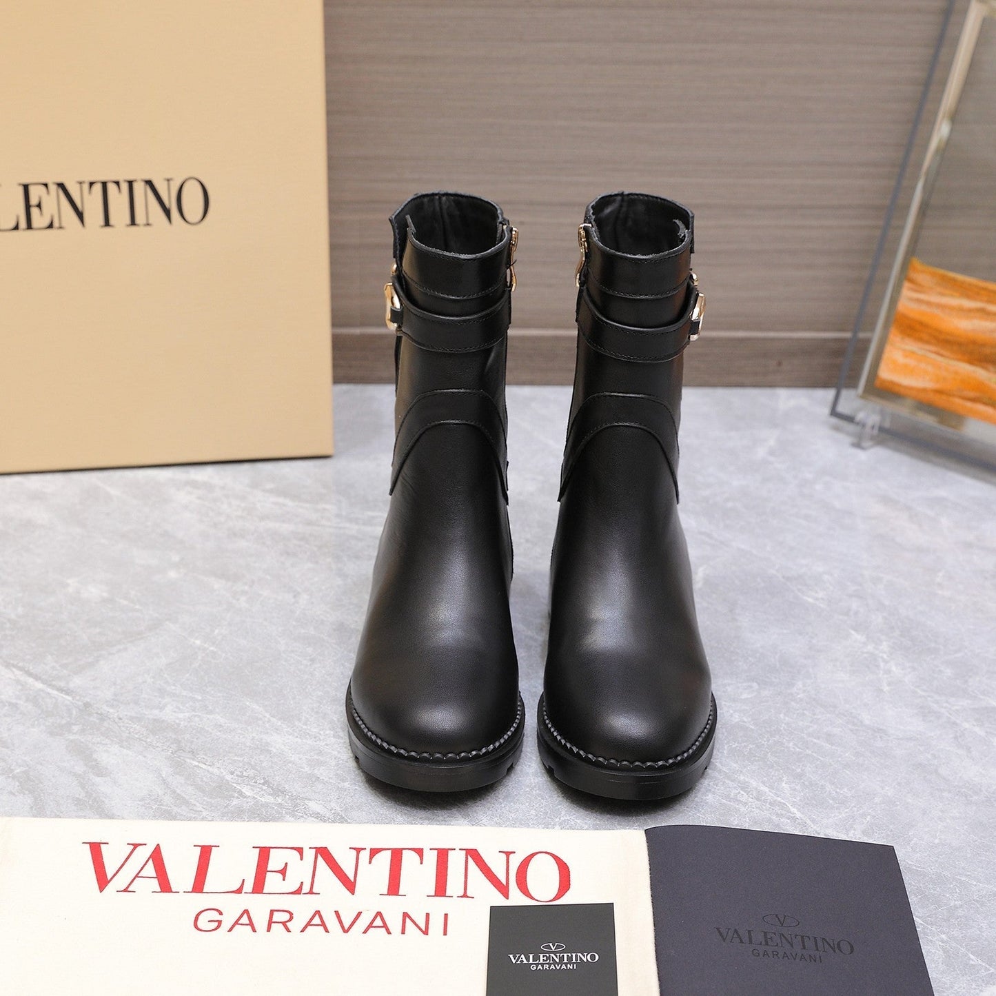 VALENTINO 25S FLAT ANKLE BOOTS IN BLACK CALFSKIN - 34