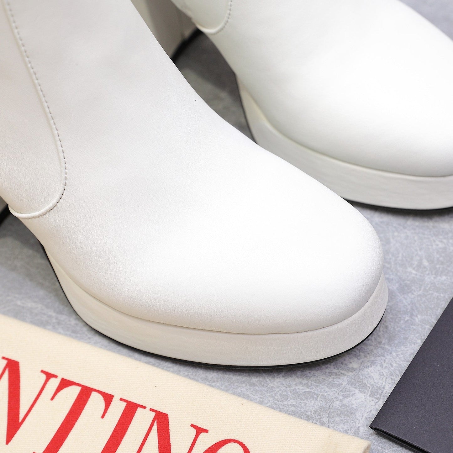 VALENTINO 25S ANKLE BOOTS WITH ZIPPER 90 MM IN WHITE CALFSKIN - 35